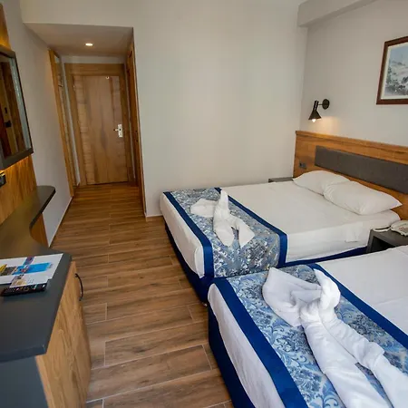 Kleopatra Fatih מלון אלאניה