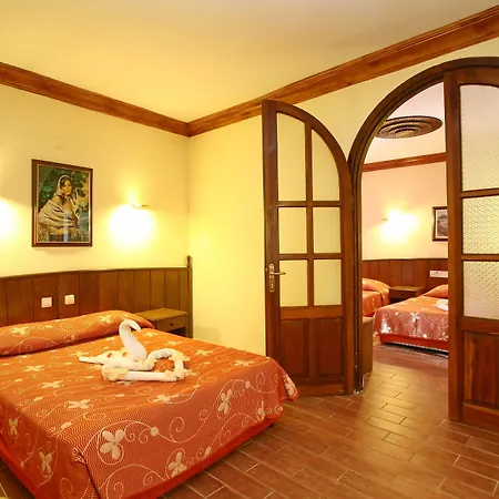 מלון Kleopatra Fatih 4*