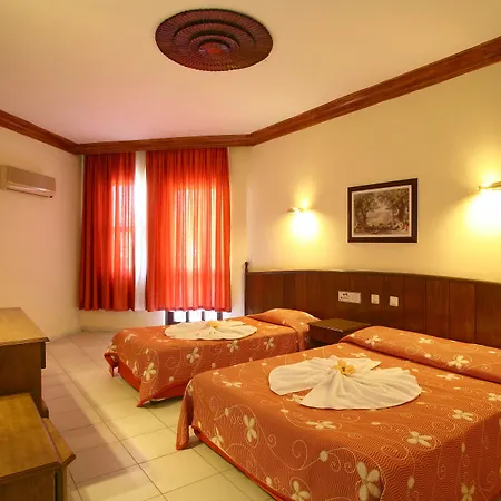 מלון Kleopatra Fatih